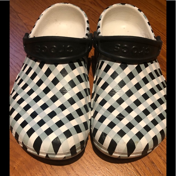 checkered crocs